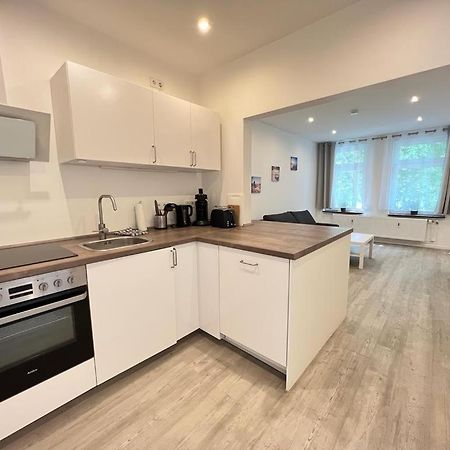 Zentrale Und Schoene Ferienwohnung II Любек Экстерьер фото