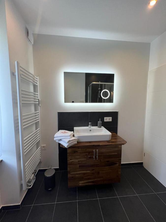 Zentrale Und Schoene Ferienwohnung II Любек Экстерьер фото
