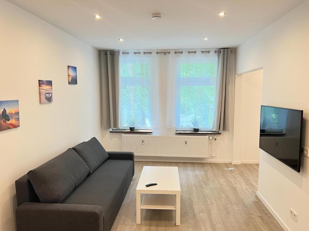 Zentrale Und Schoene Ferienwohnung II Любек Экстерьер фото